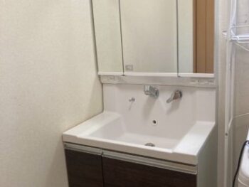 洗面台も以前より使いやすく、機能性の高いものに
