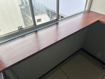 こだわりのカウンターも完成し、空間の中心的存在に