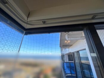 ひび割れていた窓ガラスも安全な新しいものに交換しました
