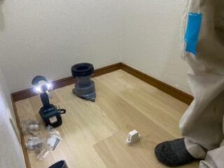 TOTO ZR1への交換作業の様子です