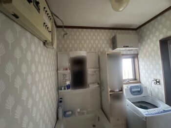 洗面室のクロスも一新し、清潔感がアップしました
