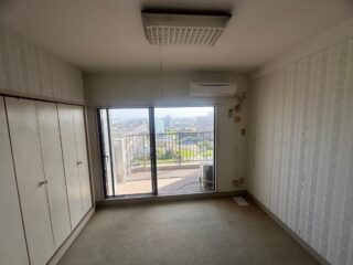 居室は暗く、居心地があまり良くない空間でした